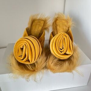 Burberry shearling velvet rose Yellow Sandals 37.5